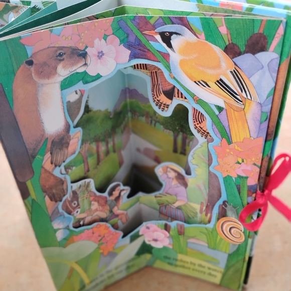 All Things Bright and Beautiful 3-D,pop-up or carousel-style Vintage Book - Picture 7 of 11